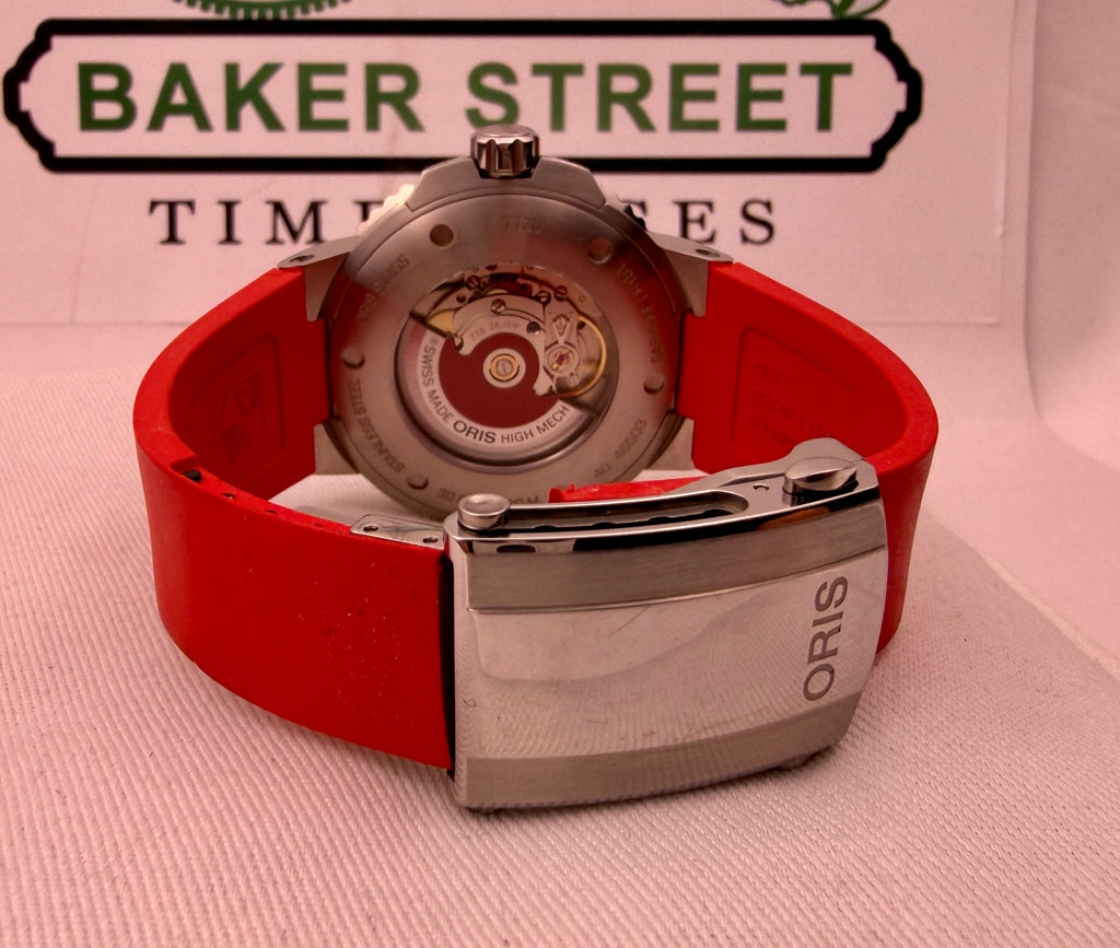 CASE #580 — ORIS AQUIS DATE RELIEF GREY DIAL / RED RUBBER REF. 01 733 7730 4153-07 4 24 66EB