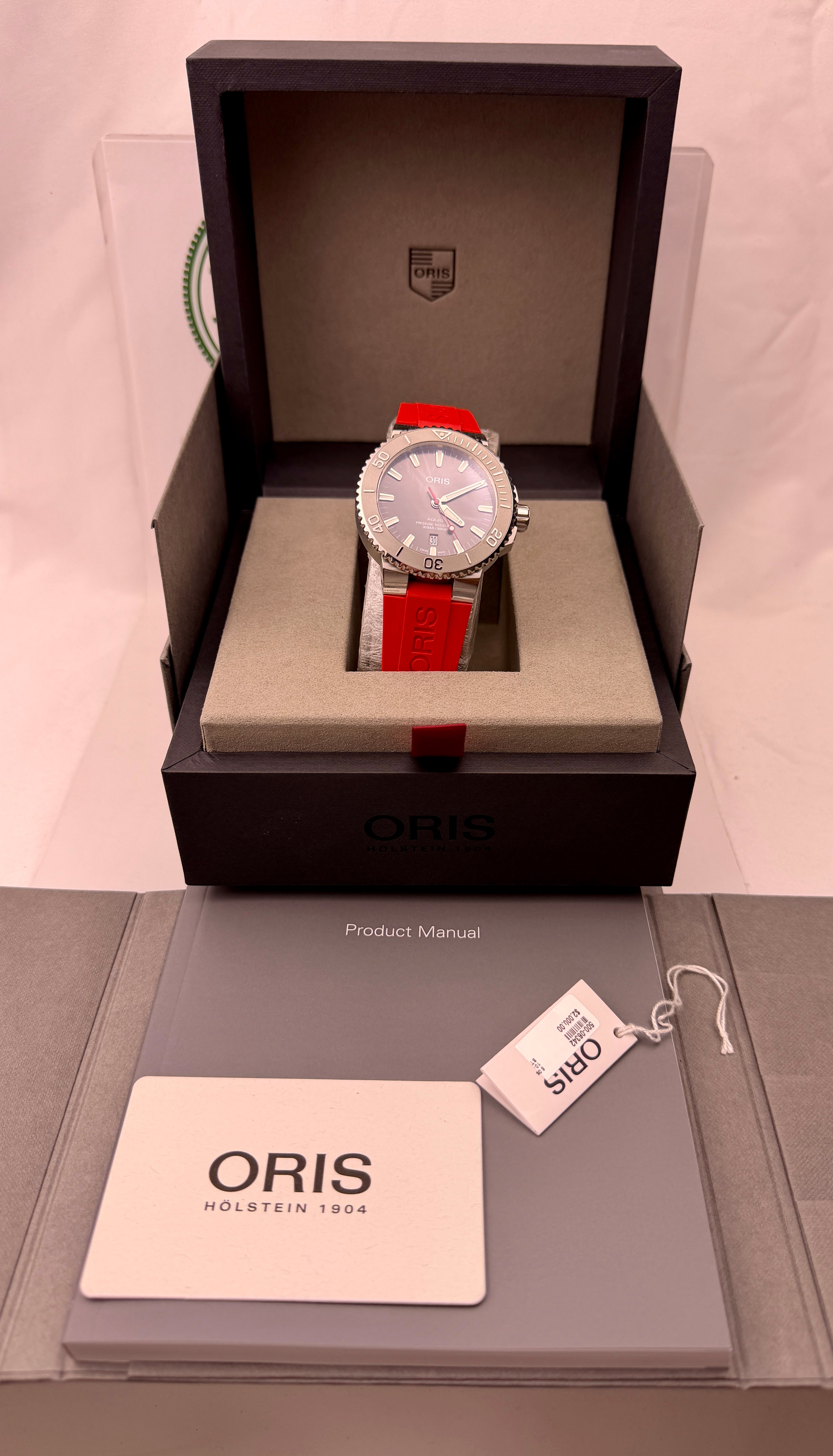 CASE #580 — ORIS AQUIS DATE RELIEF GREY DIAL / RED RUBBER REF. 01 733 7730 4153-07 4 24 66EB