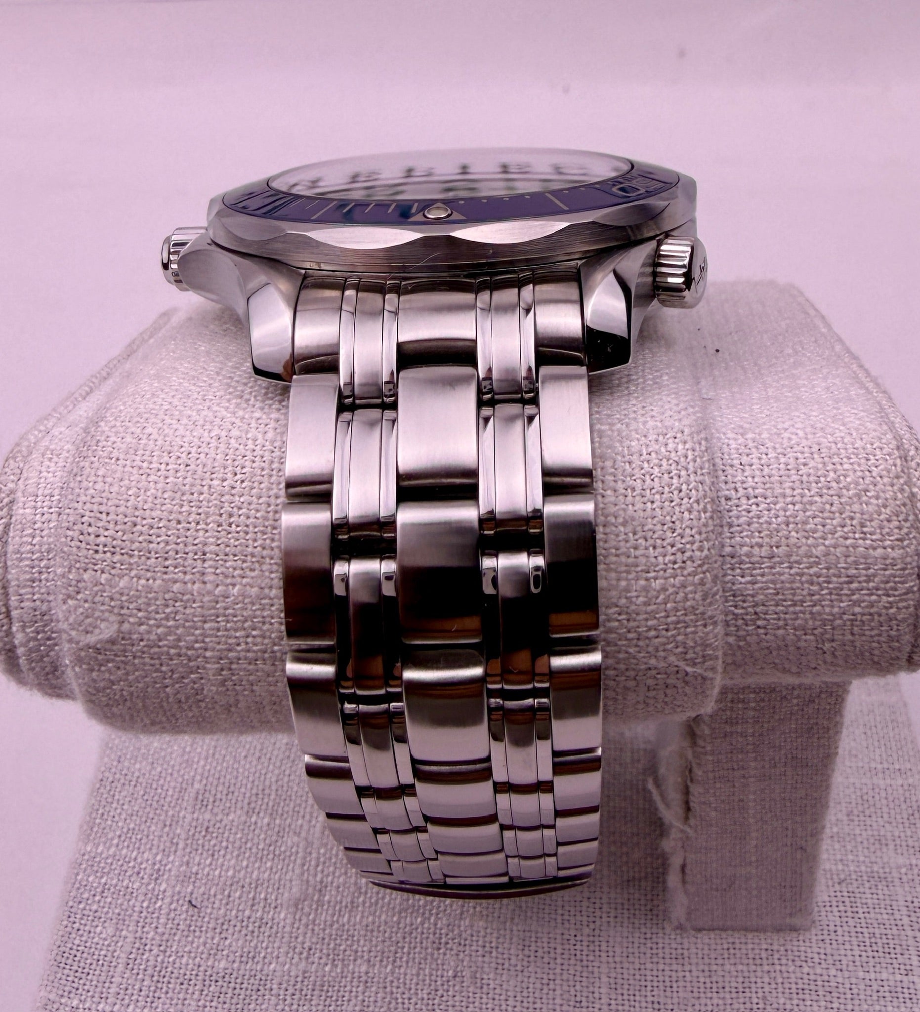 Case #546 — Omega Seamaster Professional 300M Blue “No Wave” Ref. 212.30.41.20.03.001