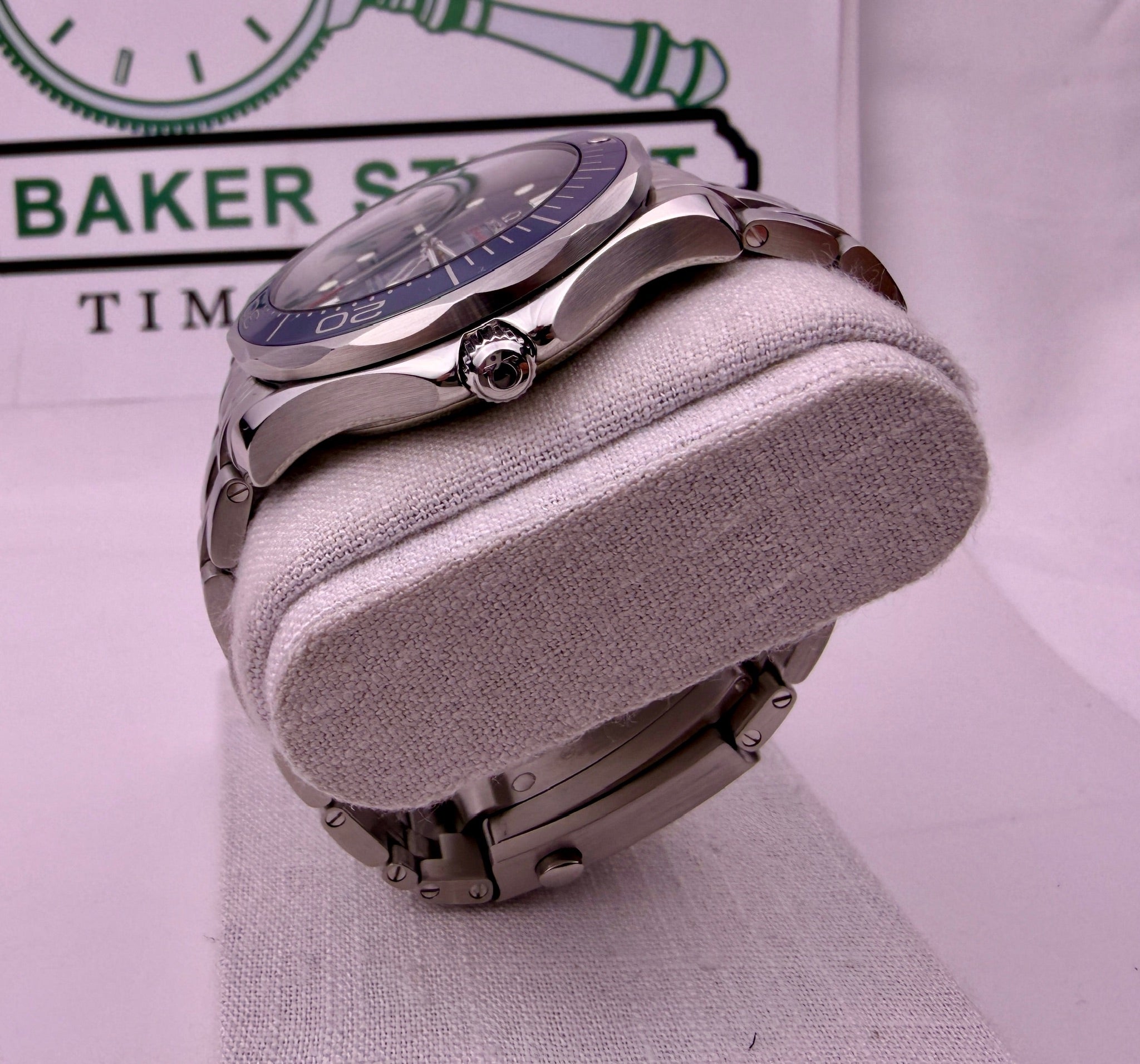 Case #546 — Omega Seamaster Professional 300M Blue “No Wave” Ref. 212.30.41.20.03.001