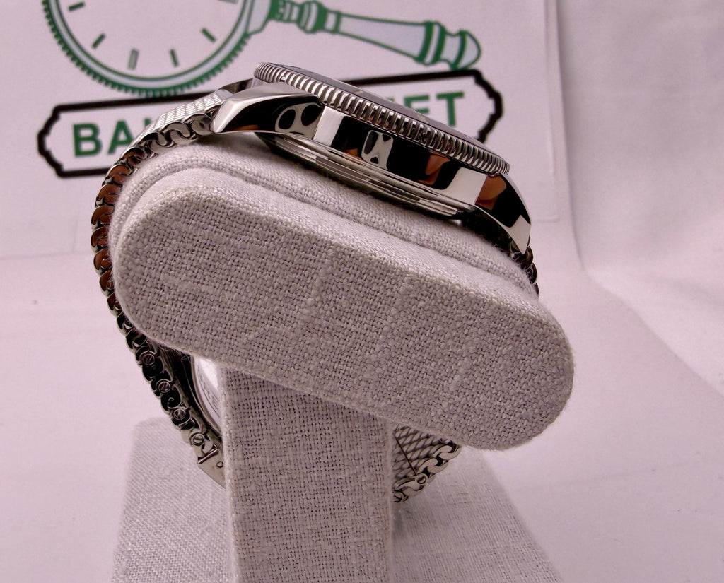 CASE #606 — BREITLING SUPEROCEAN HERITAGE II 42 WHITE REF. AB2010