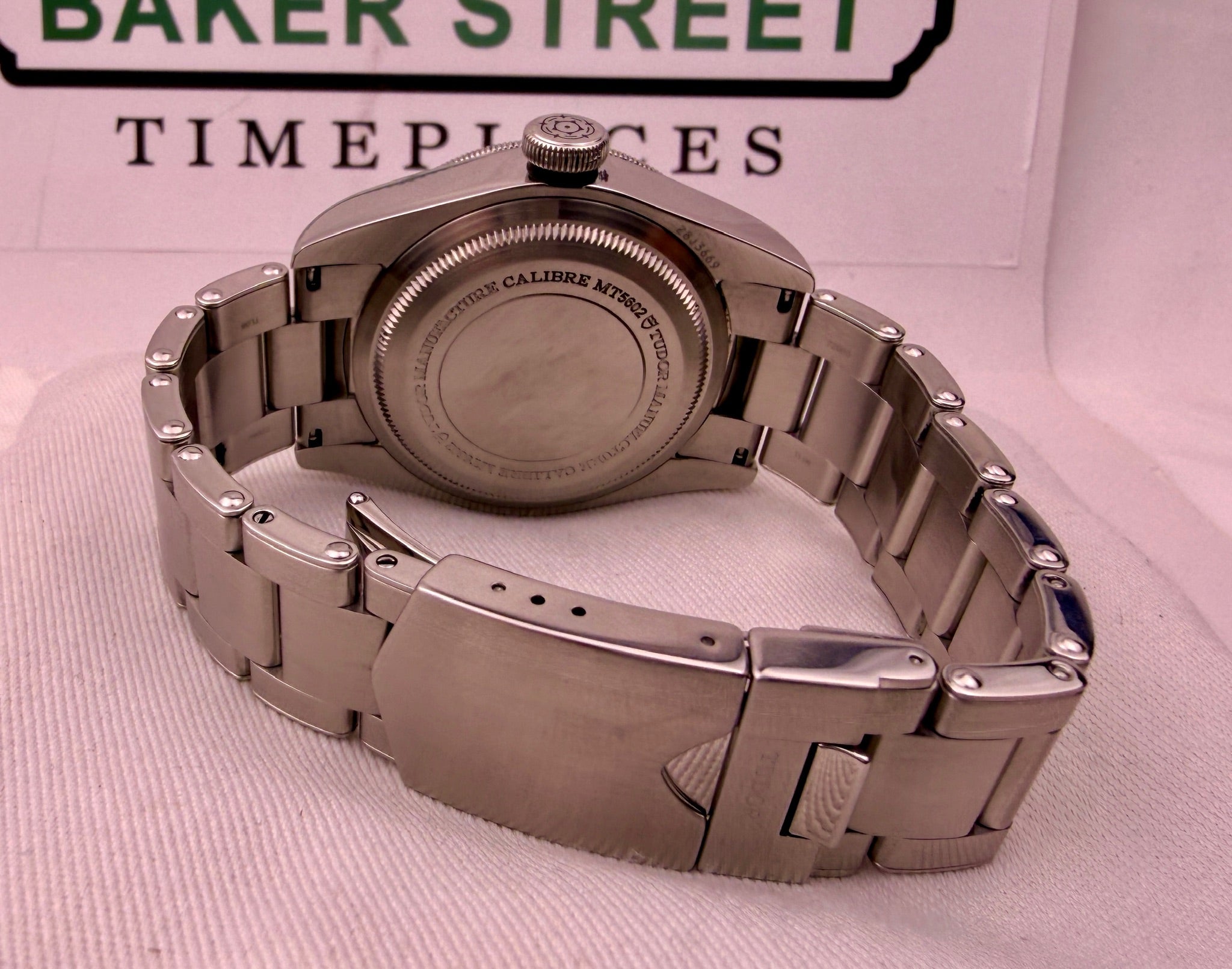 Case #570 — Tudor Black Bay 41 (Black) Ref. 79230N