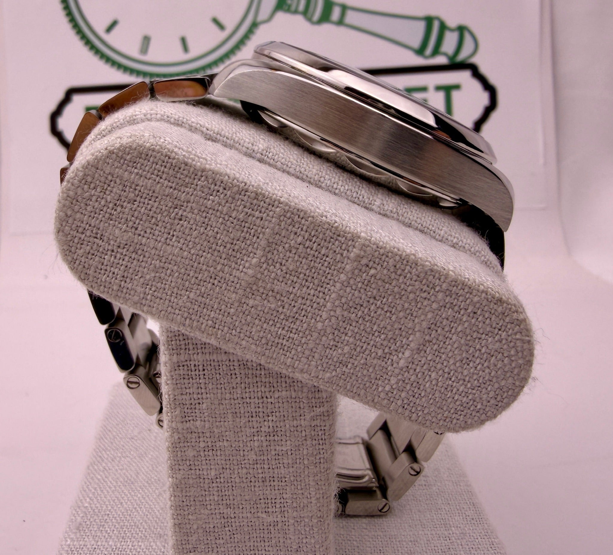 CASE #608 — OMEGA SEAMASTER AQUA TERRA 150M SMALL SECONDS REF. 220.10.41.21.02.004