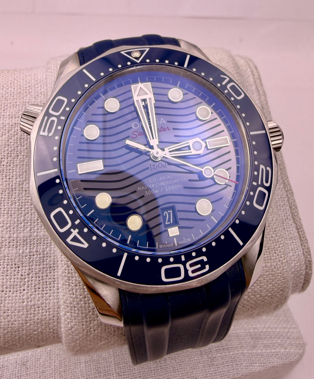 Case #616 — Omega Seamaster Professional Blue Wave on Rubber Ref. 210.32.42.20.03.001