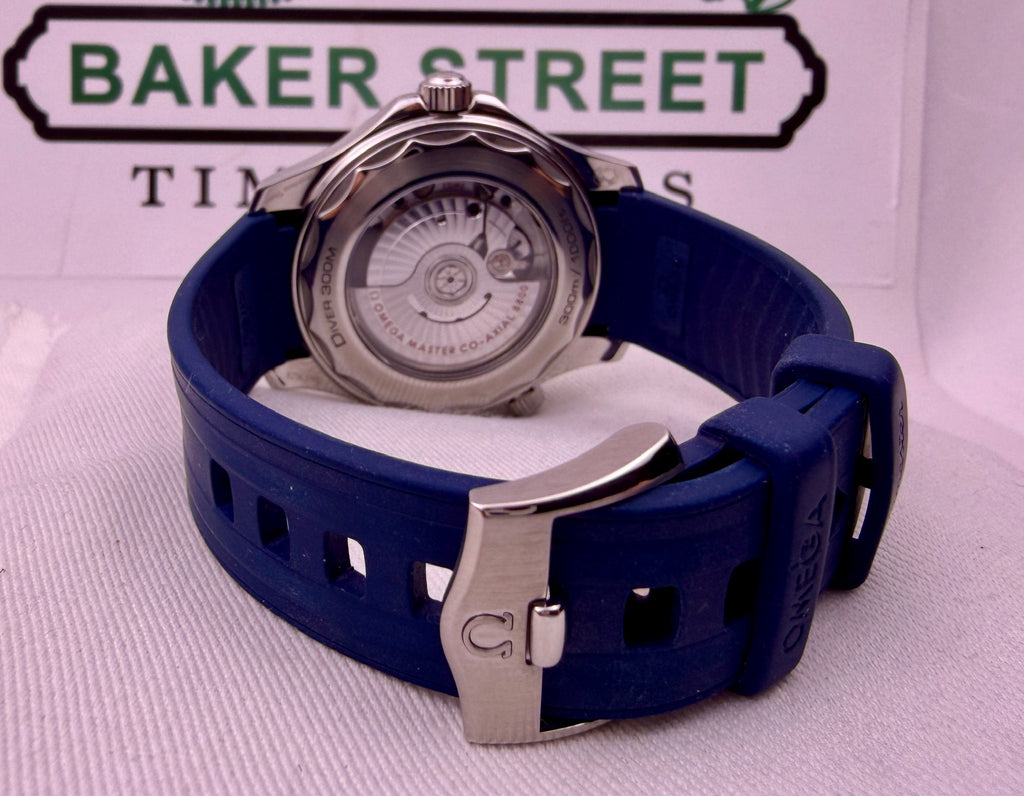 Case #616 — Omega Seamaster Professional Blue Wave on Rubber Ref. 210.32.42.20.03.001
