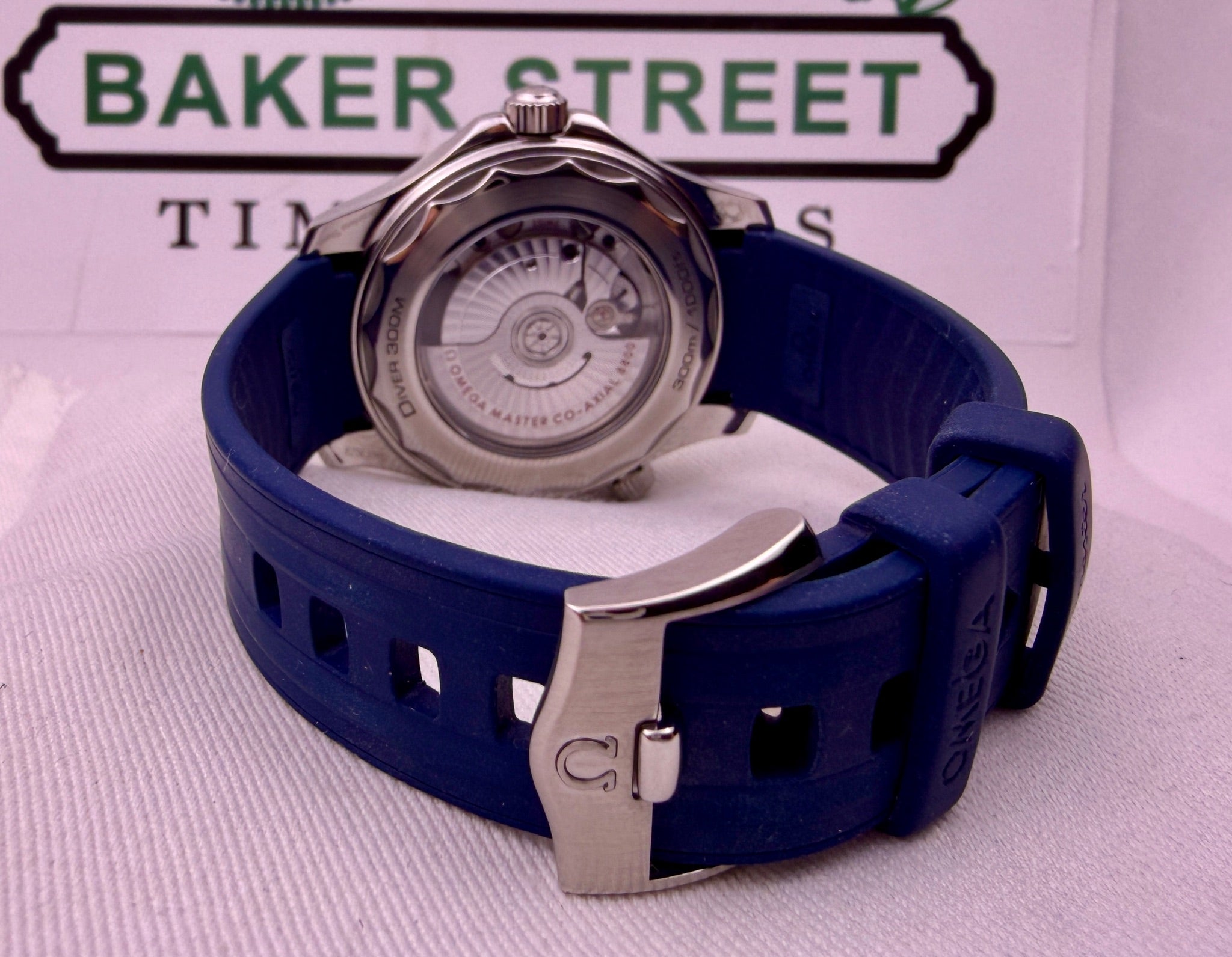 Case #616 — Omega Seamaster Professional Blue Wave on Rubber Ref. 210.32.42.20.03.001