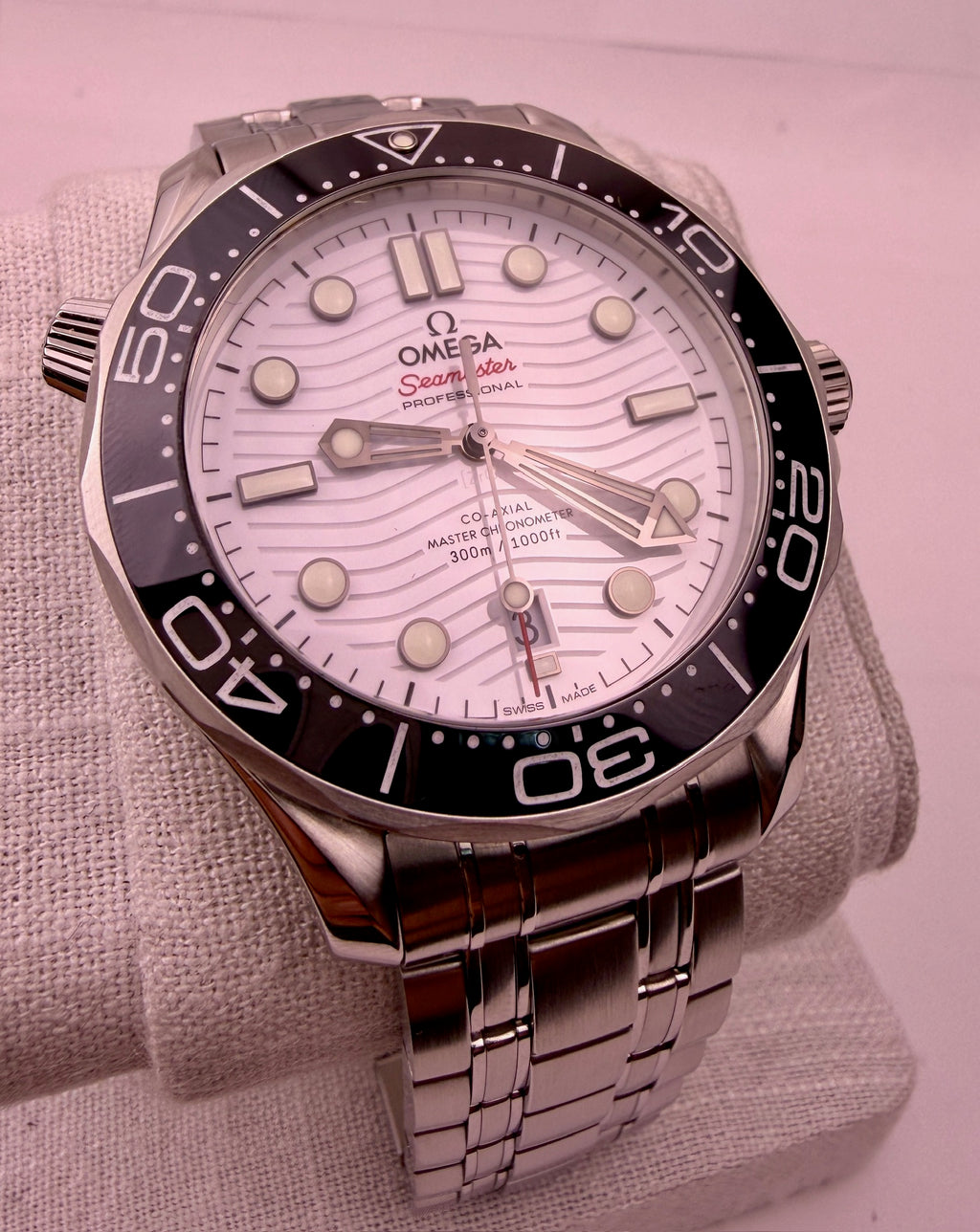Case #595 — Omega Seamaster 300 (White) Ref. 210.30.42.20.04.001