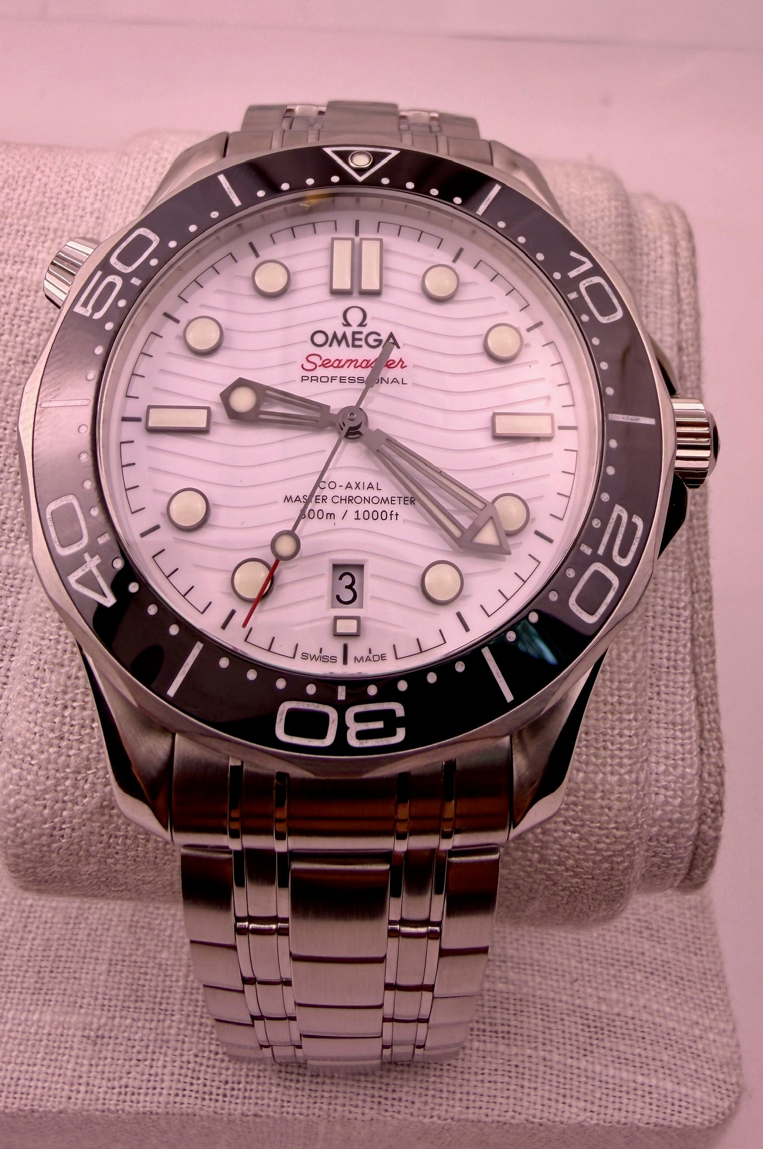 Case #595 — Omega Seamaster 300 (White) Ref. 210.30.42.20.04.001