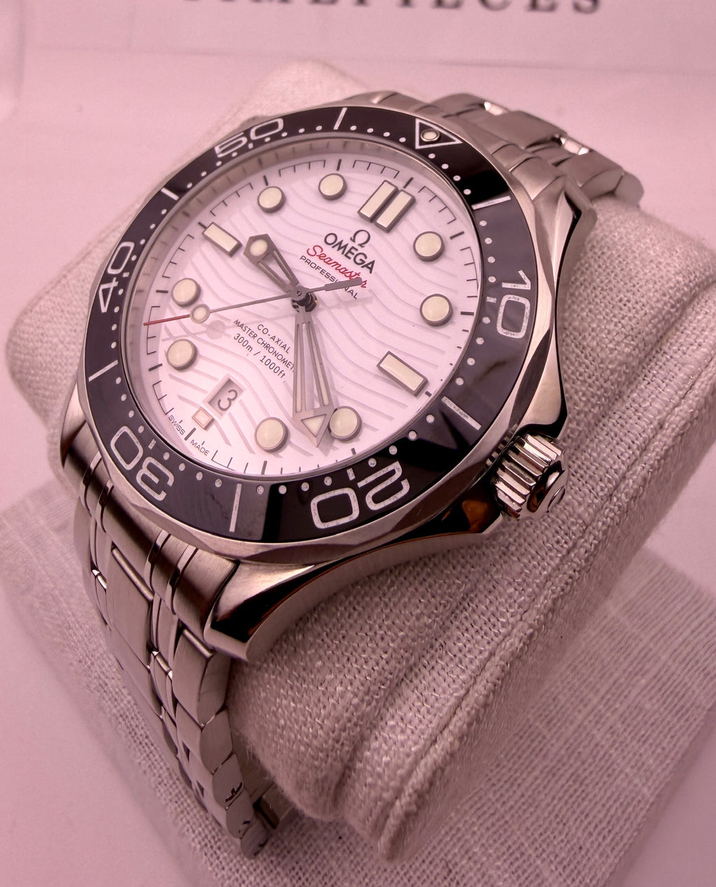 Case #595 — Omega Seamaster 300 (White) Ref. 210.30.42.20.04.001