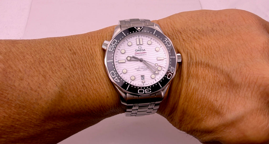 Case #595 — Omega Seamaster 300 (White) Ref. 210.30.42.20.04.001