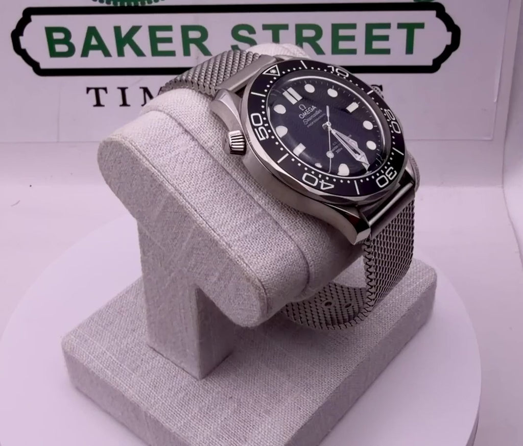 Case #664 — Omega Seamaster Diver 300 (Black/Mesh) Ref. 210.30.42.20.01.010