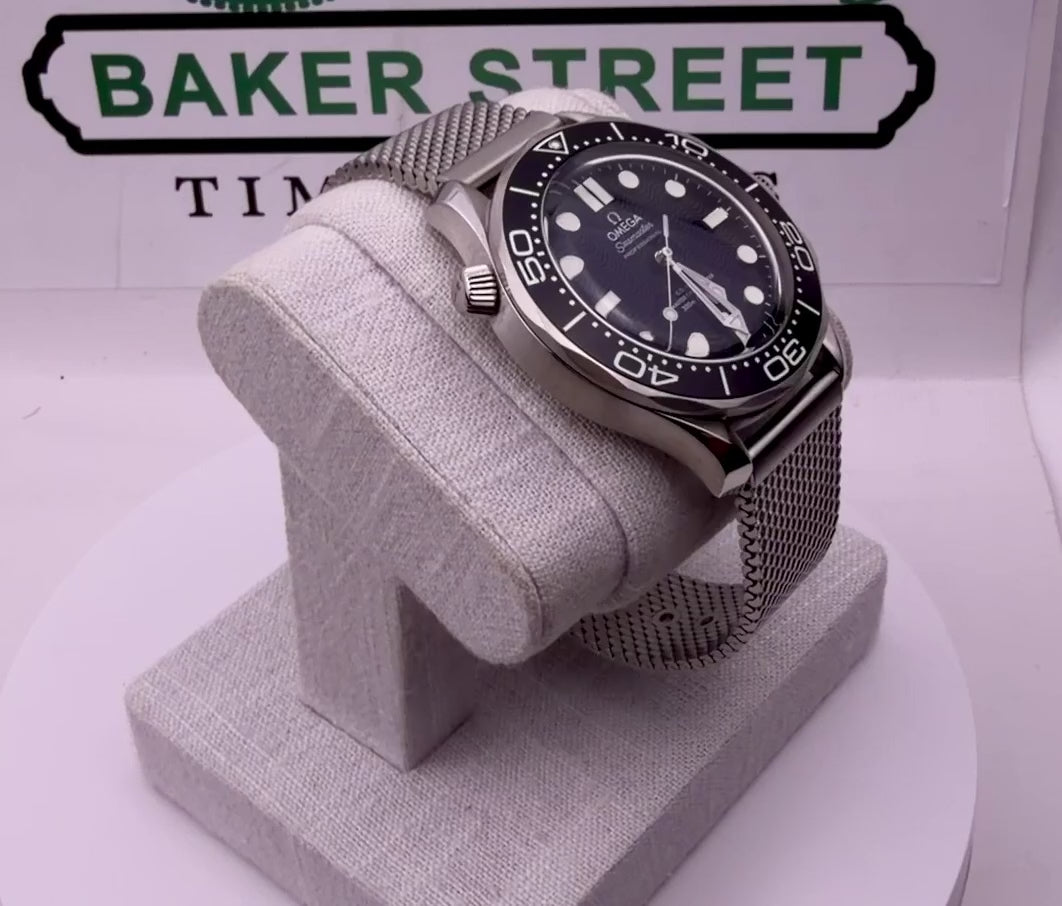 Case #664 — Omega Seamaster Diver 300 (Black/Mesh) Ref. 210.30.42.20.01.010